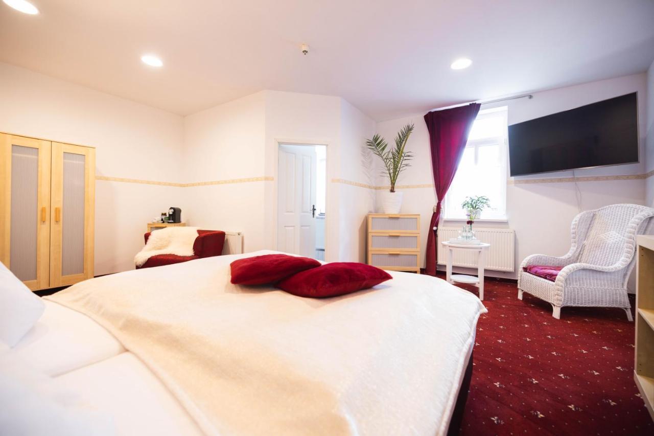 Pension Friedrichshof Bad Klosterlausnitz Bagian luar foto