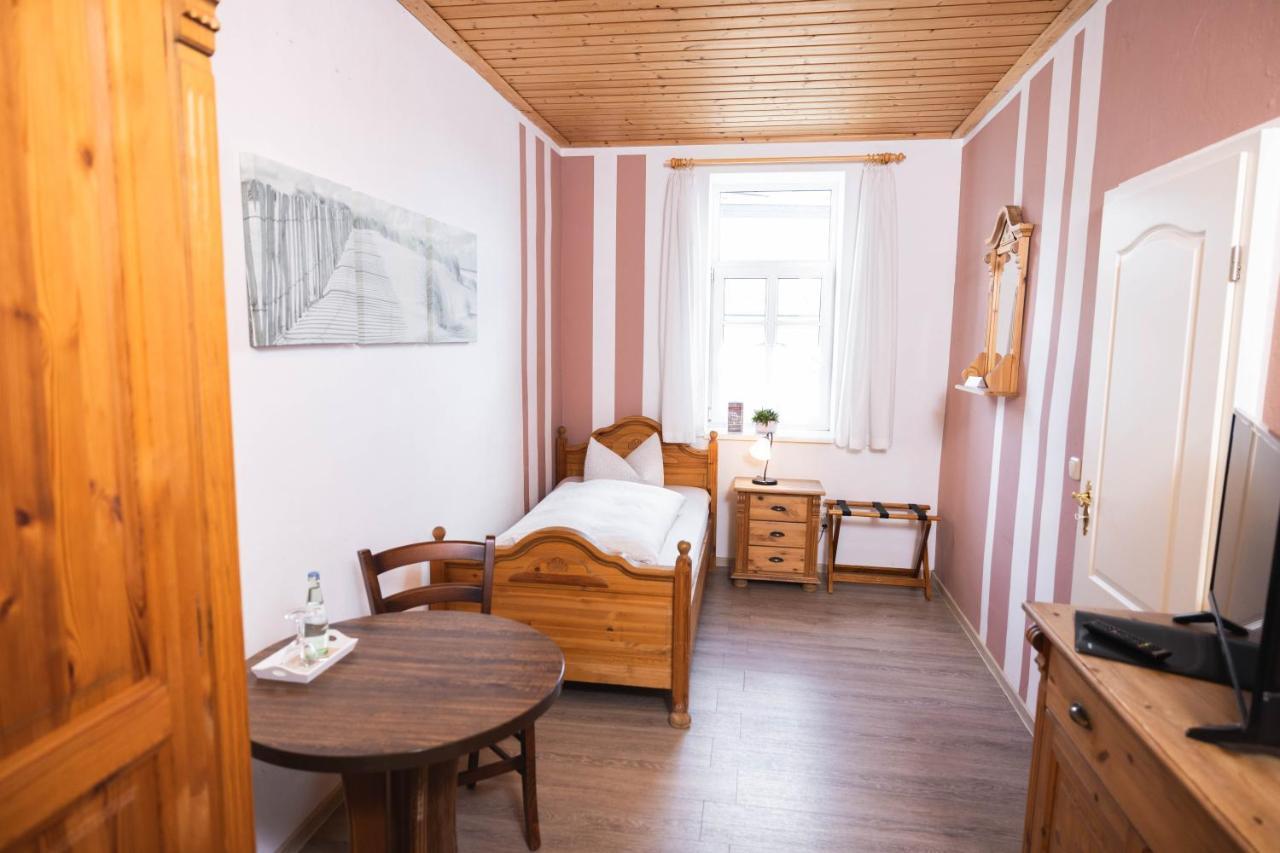 Pension Friedrichshof Bad Klosterlausnitz Bagian luar foto